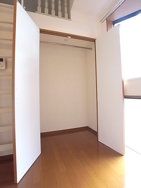 エスペランサ灘駅前の収納