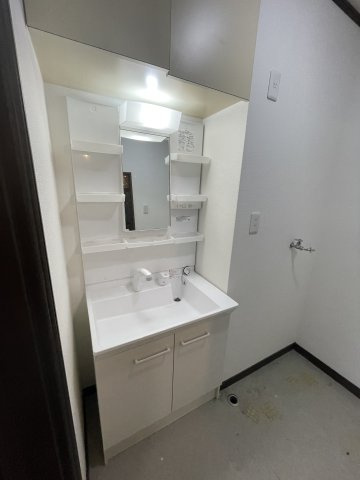 西山町4丁目戸建の洗面所