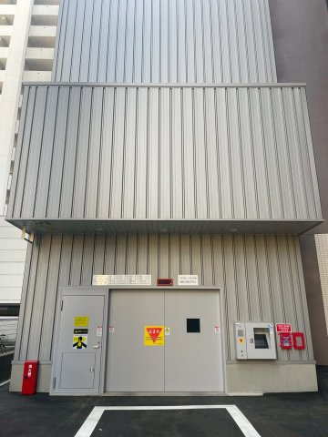 レジデンス マヒナの駐車場