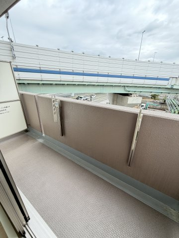 メルディアキューブ新長田のバルコニー