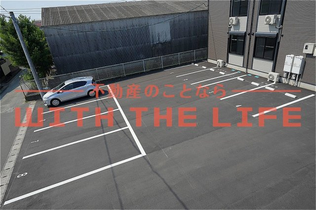 リノアネラ合川【キャッシュバック対象物件】の駐車場|同シリーズ別物件の写真・現状優先