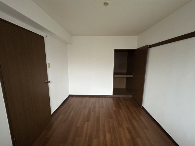 石上マンションB館の居間・リビング