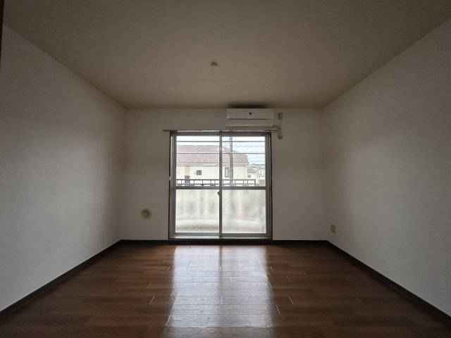 石上マンションB館の居間・リビング