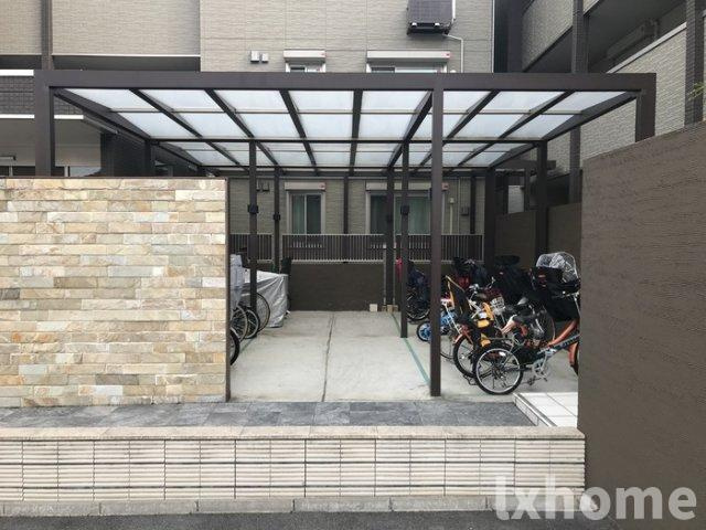 サンスクエア千里万博　Ｂ棟の玄関