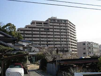 チュリス上安駅前