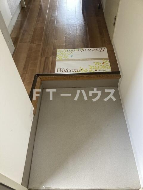 グランドヴィル４８７の玄関