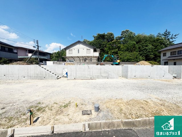 ■枚方市香里ケ丘　第3期　新築一戸建ての外観|周辺は落ち着いた街並みの住宅地！子育てがしやすい住環境です！まだ未完成ですが、現地でしかわからない事もございます。是非一度ご覧ください。