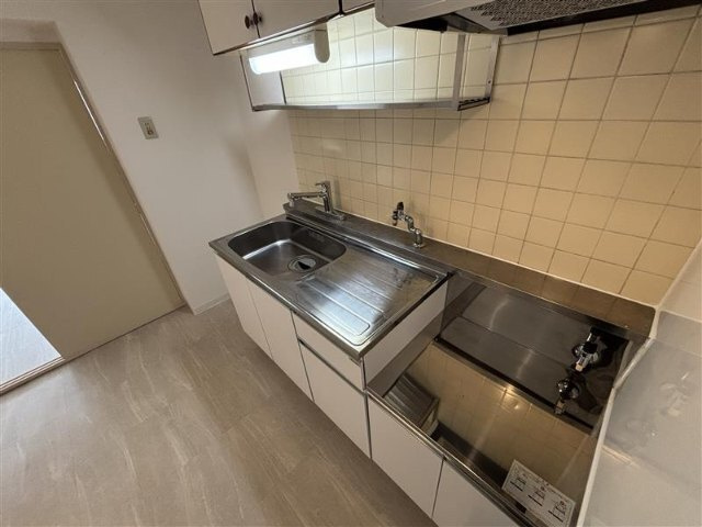 ミツウロコ王子第二マンションのキッチン|74525503_6.jpg