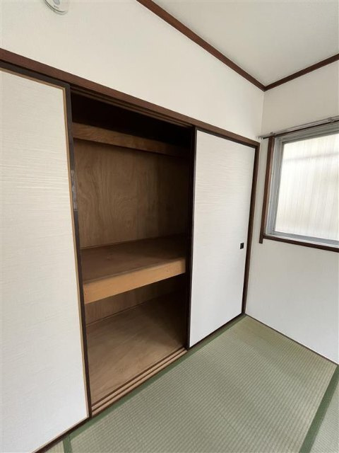 ミツウロコ王子第二マンションの収納|74525503_7.jpg