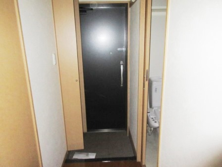 クエル田端の玄関