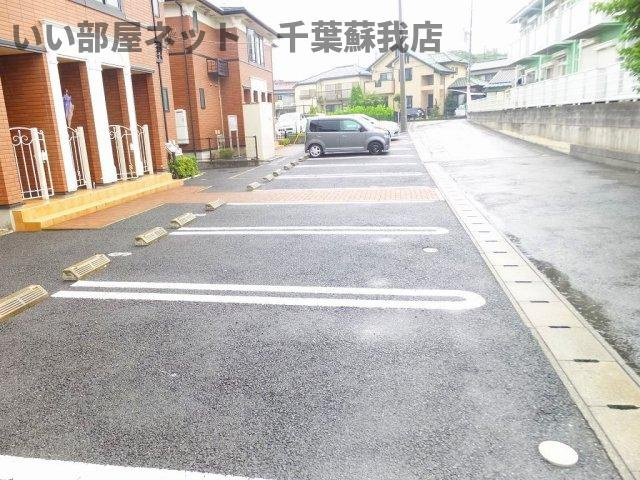 フォレストタウンⅡの駐車場|駐車スペースもあります