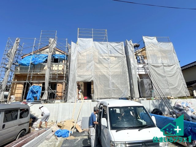 ■枚方市香里ケ丘　第3期　新築一戸建ての外観|周辺は落ち着いた街並みの住宅地！子育てがしやすい住環境です！まだ未完成ですが、現地でしかわからない事もございます。是非一度ご覧ください。