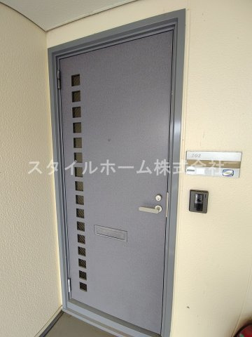 グリーンステージ東橋良Aの玄関