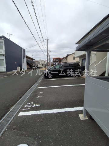 グリーンステージ東橋良Aの駐車場
