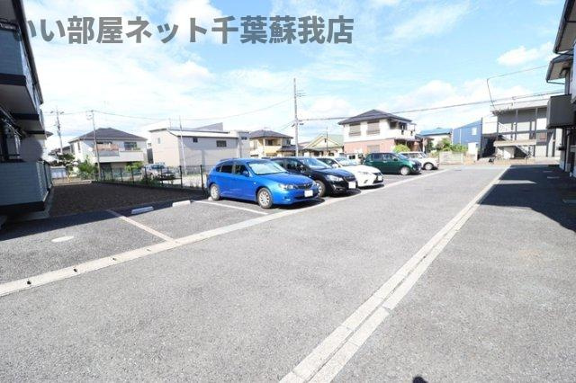 メイヒルズの駐車場|駐車場があります