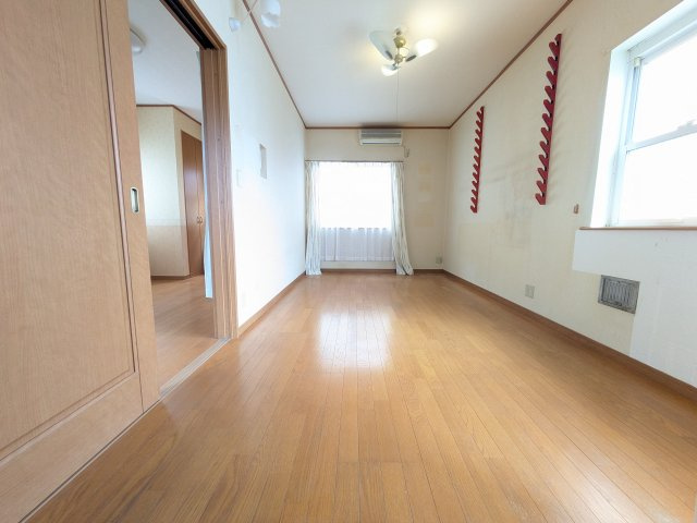 練馬区谷原１丁目　中古一戸建　西武池袋線　練馬高野台の居間・リビング|LDK約12.12帖
