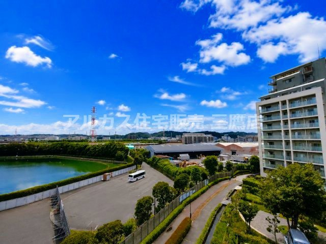 【内覧動画公開中！】ルネファンタグラーレ府中是政の展望|空の広がりと周りの緑を望む、開放的な眺望。