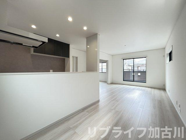 西二見戸建ての居間・リビング