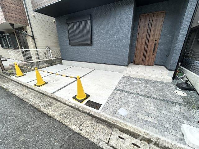 西二見戸建ての駐車場