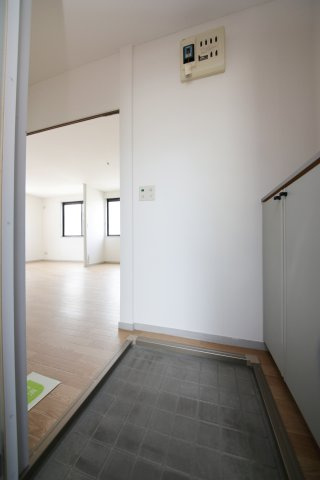 サンビレッジ住吉A棟の玄関