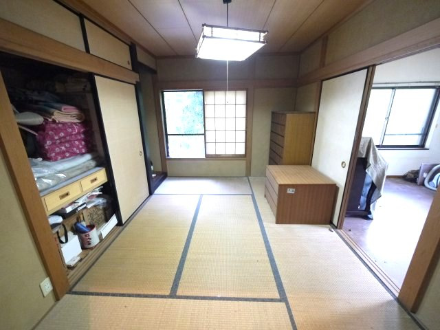 茂原市本納　中古戸建の和室|平成8年5月築　４LDK　駐車1台　残置物撤去中 本納小学校徒歩約13分 2階にもトイレ 閑静な立地