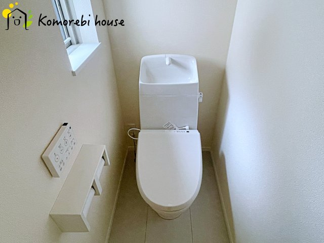 伊奈町栄１丁目46番　新築一戸建て　ハートフルタウン　Cのトイレ|26.8.22　撮影済み