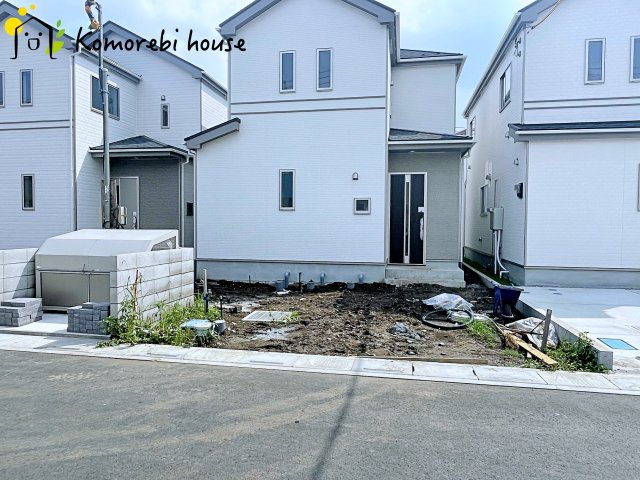 伊奈町栄１丁目46番　新築一戸建て　ハートフルタウン　Cの駐車場|26.8.22　撮影済み