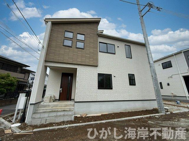 茅ケ崎市香川４丁目　新築戸建　全２棟の前面道路含む現地写真|6月15日撮影　建築中　現地外観