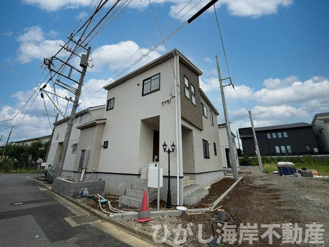 茅ケ崎市香川４丁目　新築戸建　全２棟の外観|8月15日撮影　建築中　現地外観