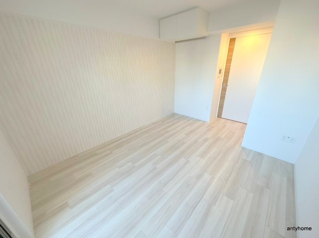 セレニテ本町東リアン　仲介手数料無料の洋室