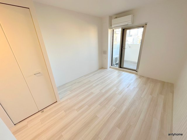 セレニテ本町東リアン　仲介手数料無料の寝室
