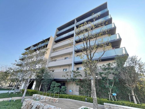 ルネ西宮甲子園の外観