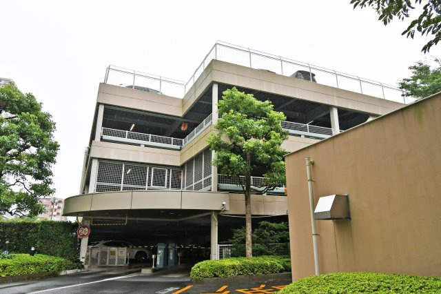 パークシティ大宮セントラルタワーB棟の駐車場|■一人ひとりにあった資金計画やプランをご提案致します。「家を買って終わり」ではなく、「買ってからがスタート」と考え、ご提案します。ローンのご相談は私たちにお任せ下さい。