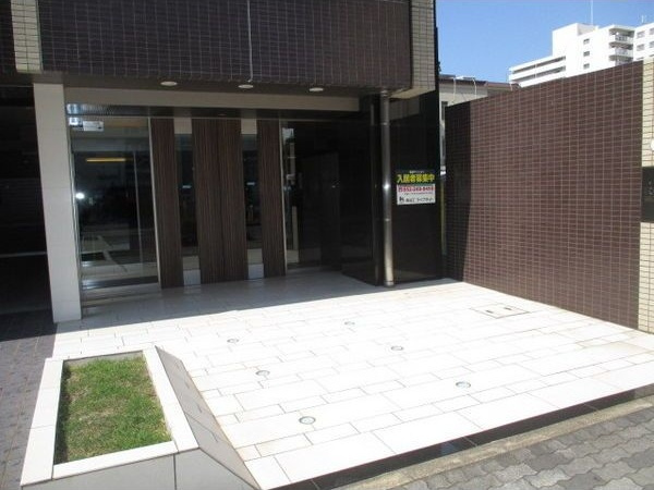 レジディア久屋大通Ⅱ(旧マーレ)のロビー