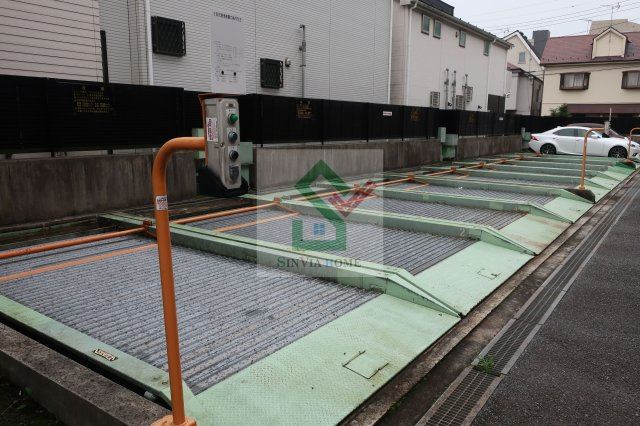 レスタひばりが丘の駐車場