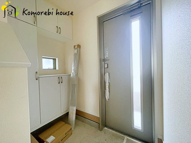 伊奈町栄１丁目46番　新築一戸建て　ハートフルタウン　Dの玄関|26.8.22　撮影済み