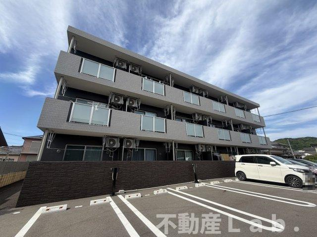 プレシャスワンの外観