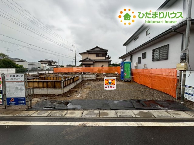行田市富士見町2丁目　新築一戸建て　ブルーミングガーデン　01の駐車場