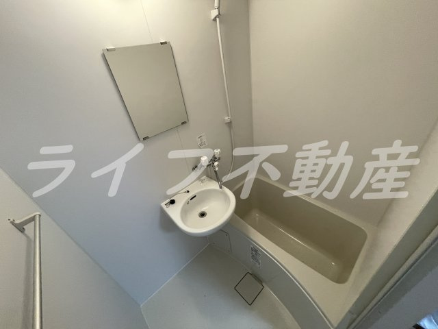 シャトー西村の浴室