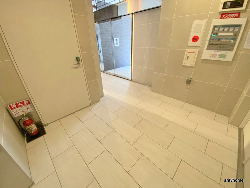 コスモ釣鐘町 仲介手数料無料のロビー