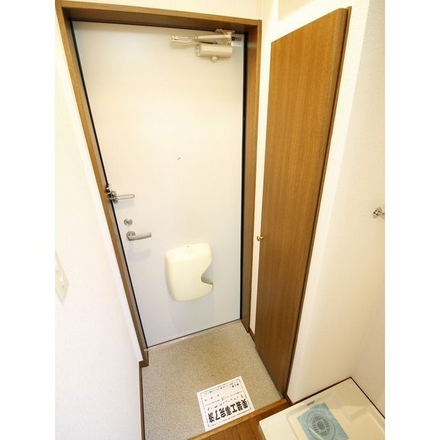 アンプルール フェール グランデールの玄関