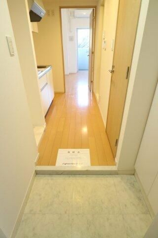 プラウドフラット早稲田の玄関
