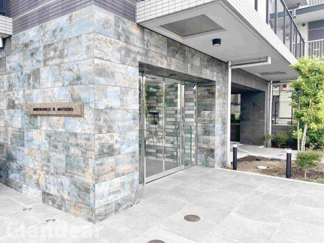 ミルーナヒルズＤ松戸のエントランス|ドキドキの新生活も、安心してスタート。ぴったりの住まいを見つけませんか？クランディアが一緒に住まい選びをサポートします‼　まずは、お気軽にお問合せください　＃クランディア