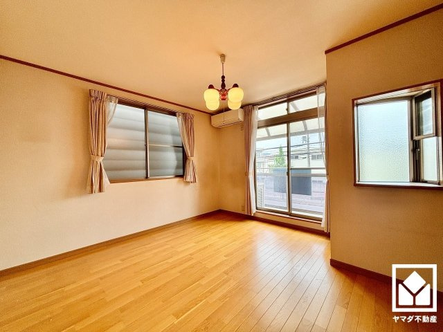 伏見区横大路六反畑の洋室