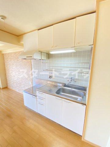 大阪市淀川区木川東１丁目の賃貸マンションのキッチン