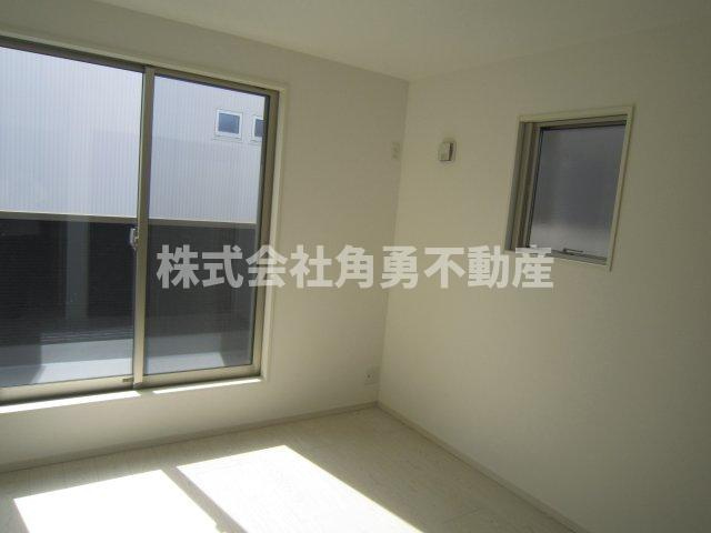 平塚市夕陽ヶ丘2期　新築一戸建て　1号棟の内観：施工例|《施工例》洋室