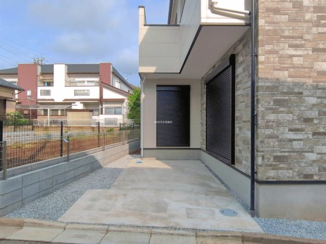 富士見市関沢２丁目の新築一戸建の玄関