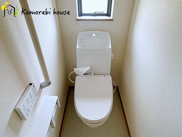 伊奈町栄１丁目46番　新築一戸建て　ハートフルタウン　Kのトイレ|26.8.22　撮影済み