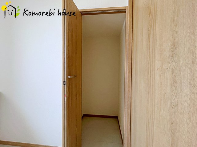 伊奈町栄１丁目46番　新築一戸建て　ハートフルタウン　Kの収納|26.8.22　撮影済み