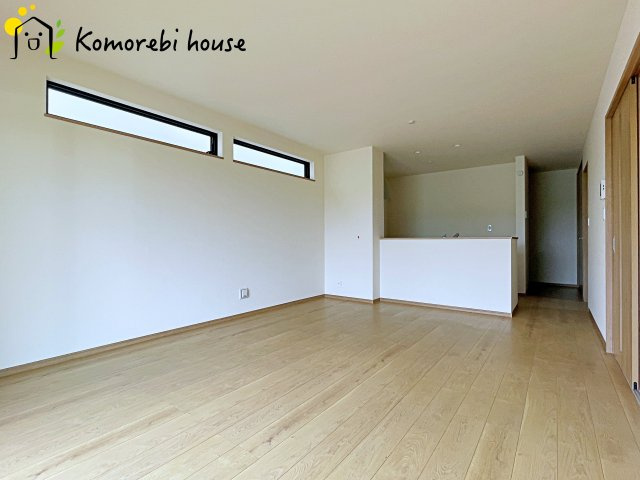 伊奈町栄１丁目46番　新築一戸建て　ハートフルタウン　Kの居間・リビング|26.8.22　撮影済み